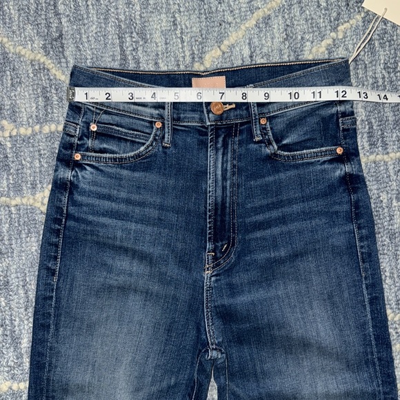 MOTHER

MOTHER - THE SWOONER RASCAL HOVER - HEALING JAR JEANS - Picture 10 of 13